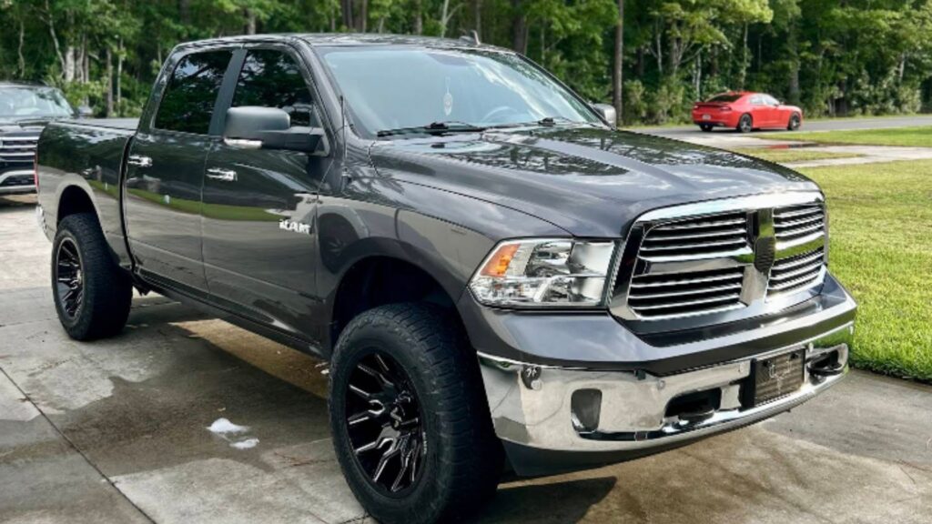 Why Bryceville Drivers Need Mobile Car Detailing More Often Than City Drivers